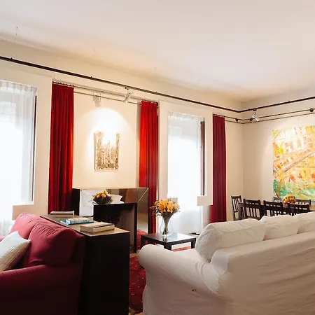 דירה Conti Colosseo Suites *